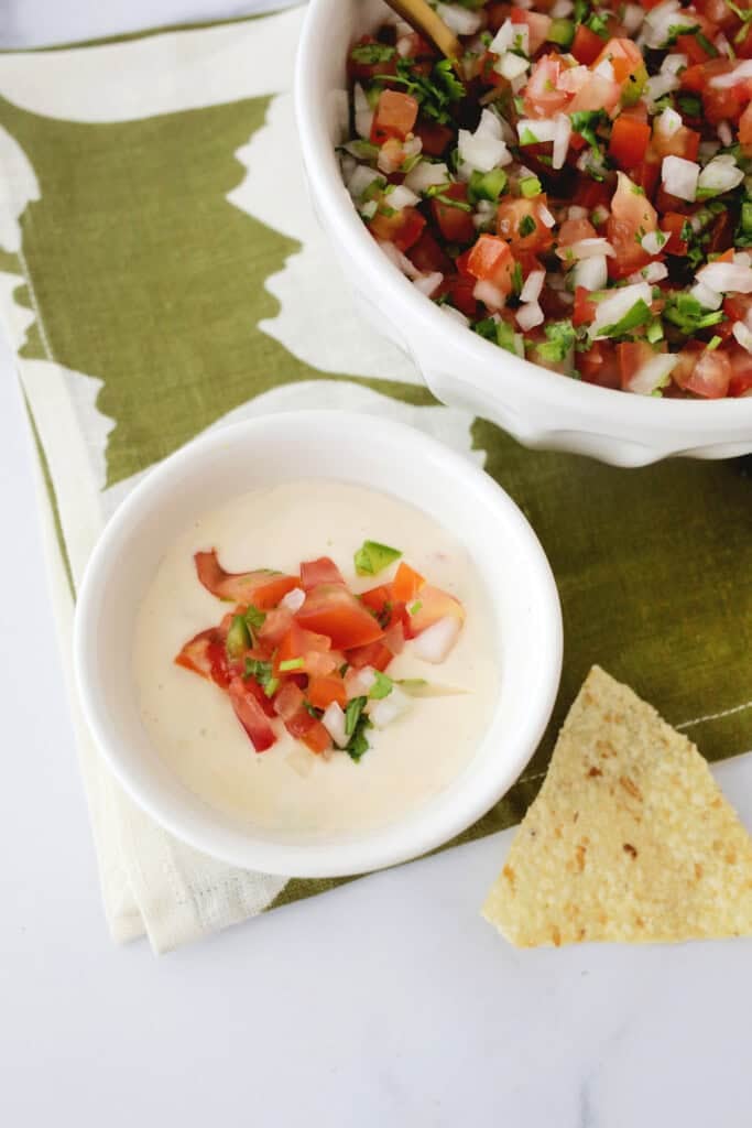 pico de gallo on queso